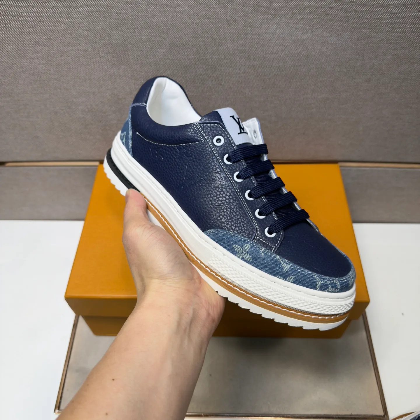 Men's men's shoes 💰pp400 [LV～] Men's casual shoes 2026z cabinet sales simultaneously 🔶Size: 38-44 #️⃣ 🔷2 colors🔜The upper is made of cowhide stitching➕Genuine leather lining, comfortable and breathable, sole: original comfortable and wear-resistant outsole, ⚠️Real 📱Photographed🎬The real thing is better📢📢📢